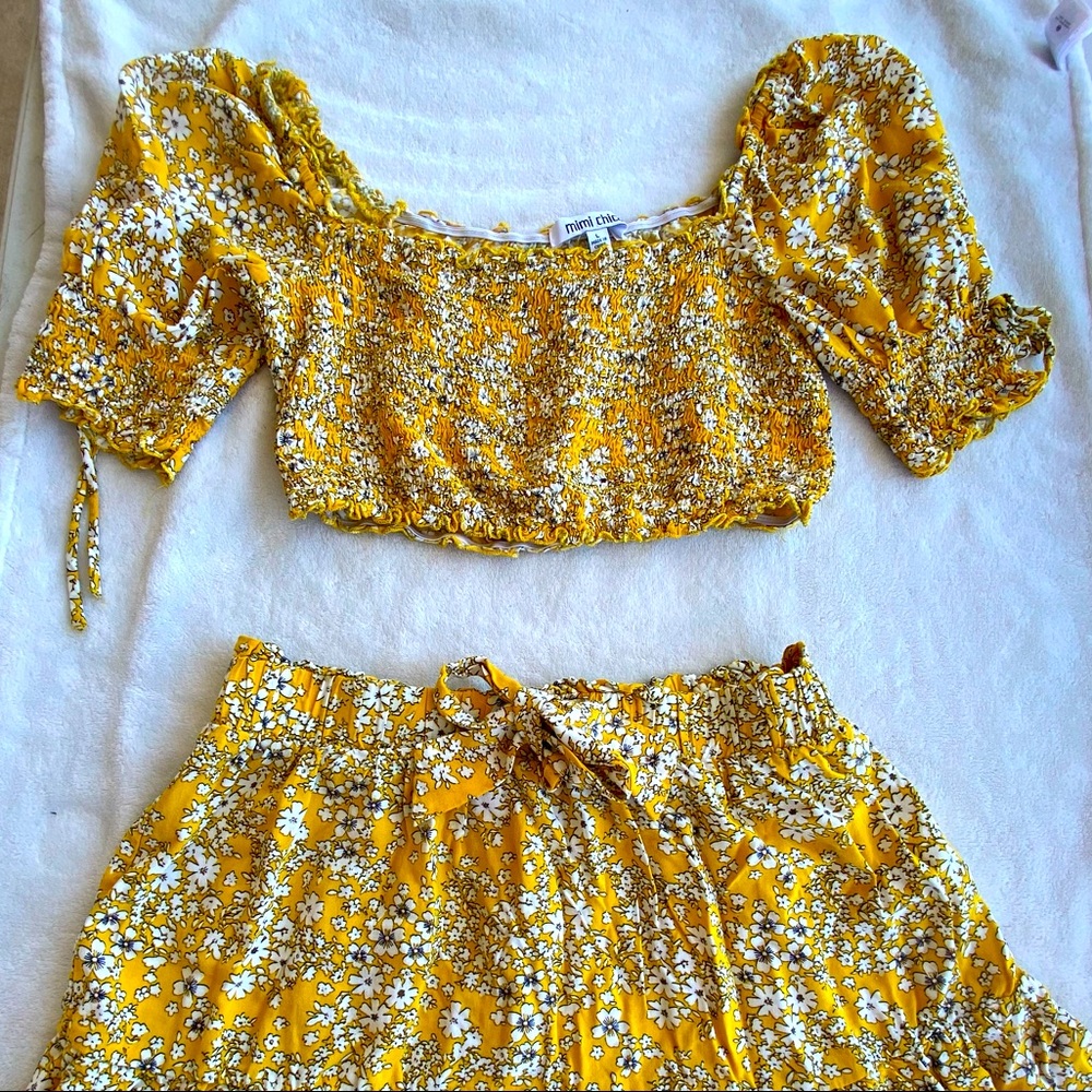 COPY- NOT SOLD - Yellow & floral print 2 piece set. Crop top + skirt.Never worn.